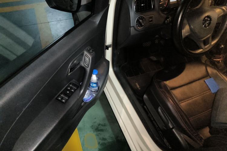 Used Volkswagen Polo 2014 1.6L Automatic Comfort Edition Driver Seat
