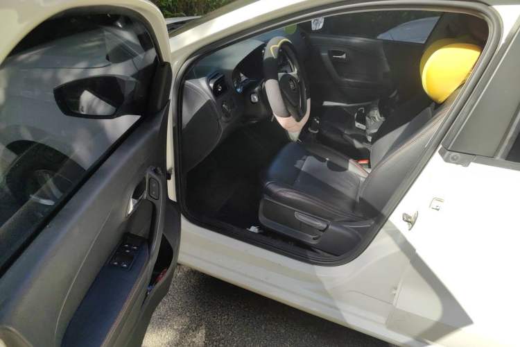 Used Volkswagen Polo 2014 1.4L Manual Fashion Edition Driver Seat