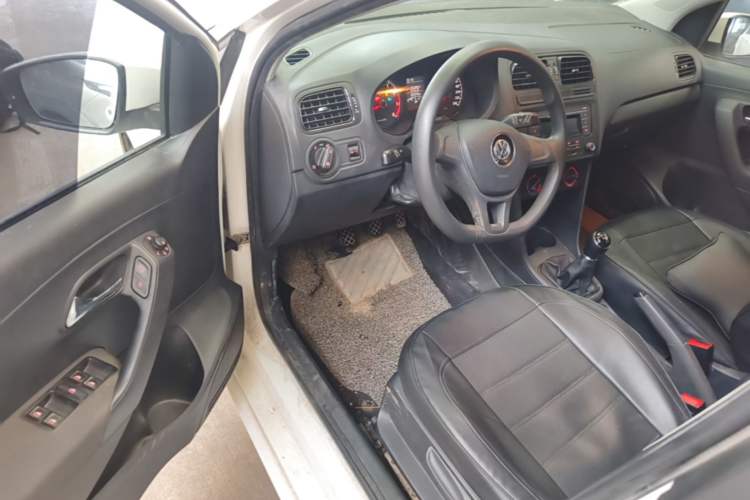 Used Volkswagen Polo 2014 1.4L Manual Fashion Edition Driver Seat