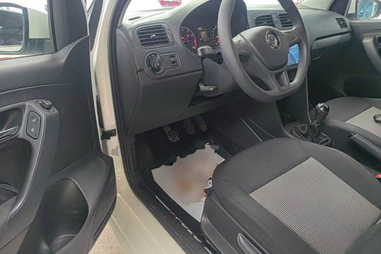 Used Volkswagen Polo 2014 1.4L Manual Fashion Edition Driver Seat