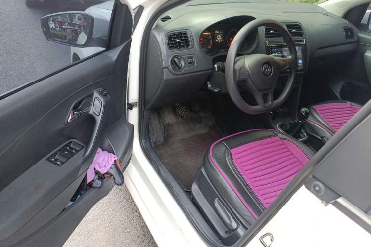 Used Volkswagen Polo 2014 1.4L Manual Fashion Edition Driver Seat