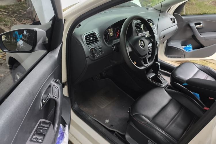 Used Volkswagen Polo 2014 1.6L Automatic Comfort Edition Driver Seat