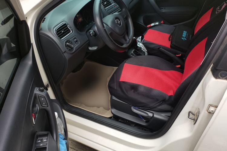 Used Volkswagen Polo 2014 1.4L Automatic Comfort Edition Driver Seat