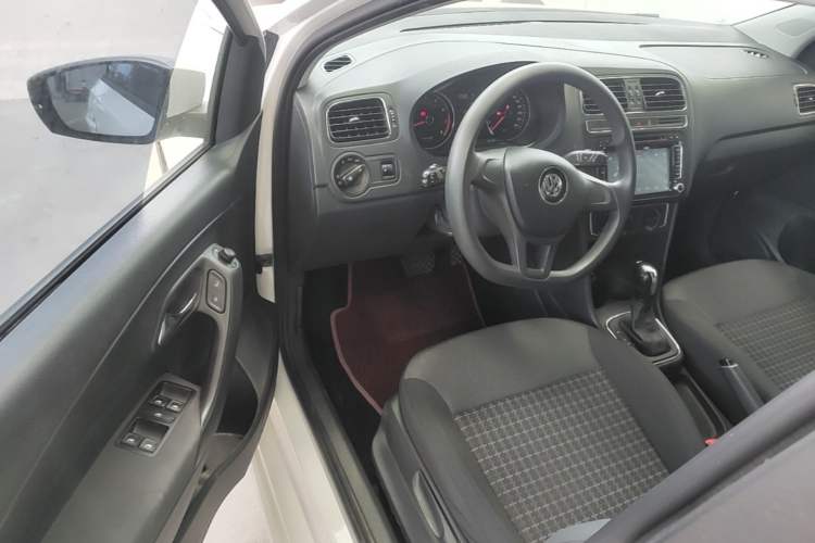 Used Volkswagen Polo 2014 1.4L Automatic Comfort Edition Driver Seat