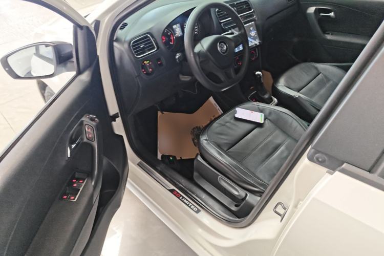 Used Volkswagen Polo 2014 1.6L Automatic Comfort Edition Driver Seat