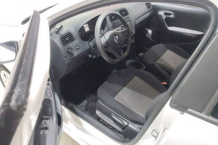 Used Volkswagen Polo 2014 1.4L Manual Fashion Edition Driver Seat