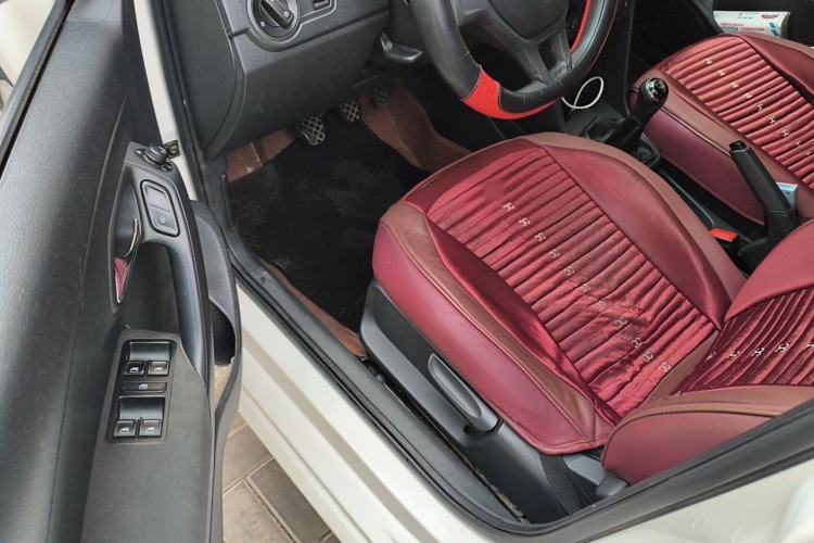 Used Volkswagen Polo 2014 1.4L Manual Fashion Edition Driver Seat
