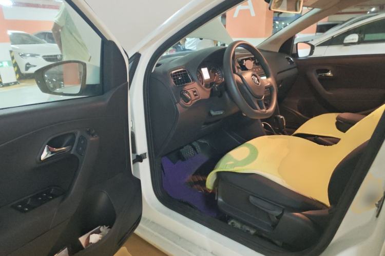 Used Volkswagen Polo 2014 1.6L Automatic Comfort Edition Driver Seat