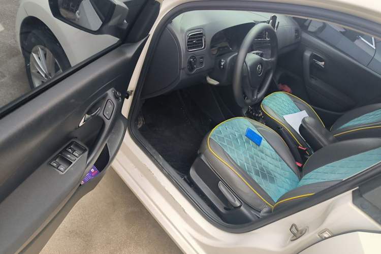Used Volkswagen Polo 2014 1.6L Automatic Comfort Edition Driver Seat