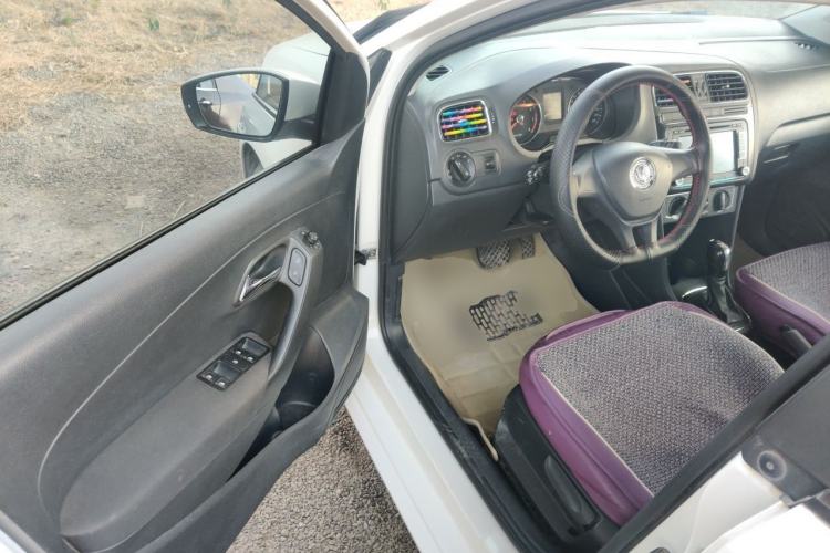 Used Volkswagen Polo 2014 1.6L Automatic Comfort Edition Driver Seat