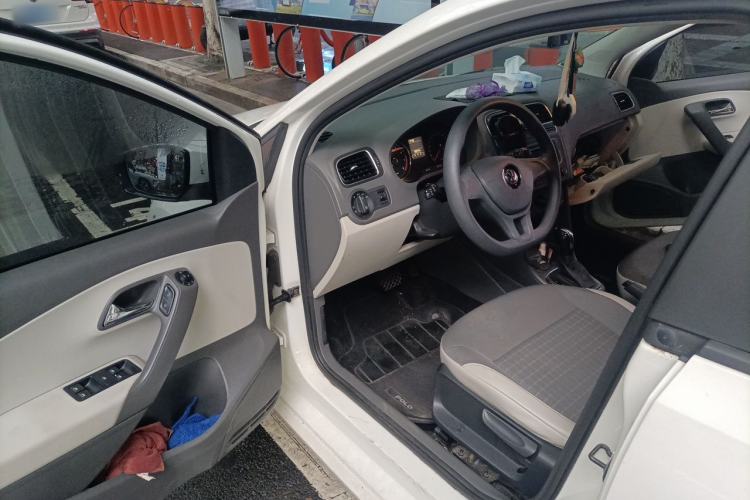 Used Volkswagen Polo 2014 1.6L Automatic Comfort Edition Driver Seat