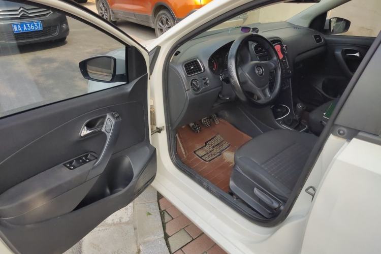 Used Volkswagen Polo 2014 1.4L Manual Comfort Edition Driver Seat