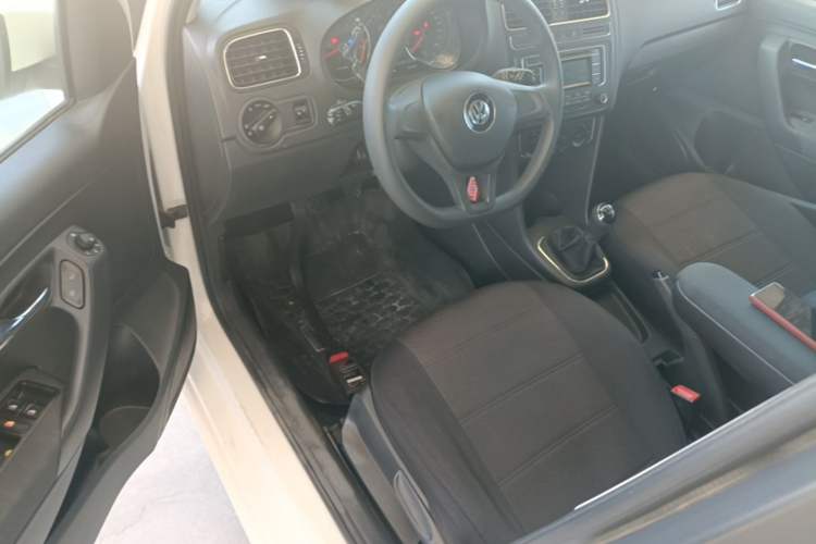 Used Volkswagen Polo 2014 1.6L Manual Comfort Edition Driver Seat
