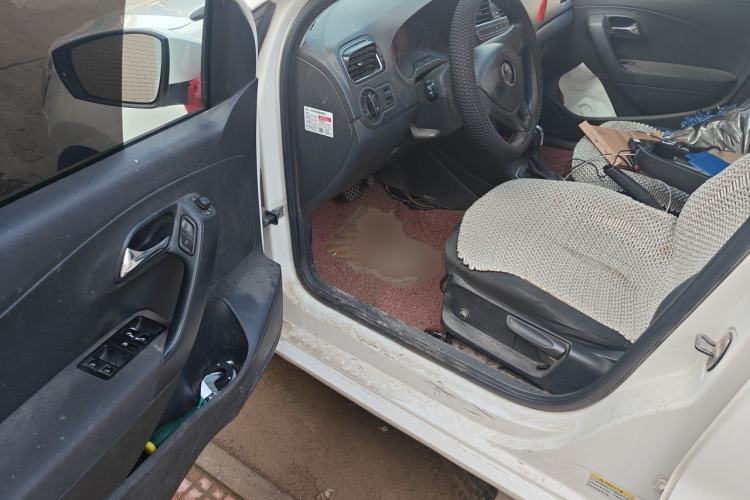 Used Volkswagen Polo 2014 1.4L Automatic Comfort Edition Driver Seat