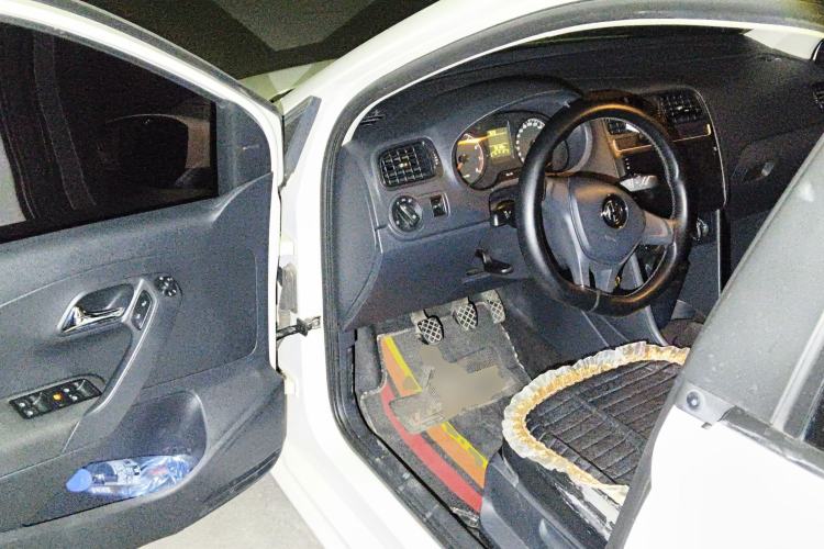 Used Volkswagen Polo 2014 1.4L Manual Fashion Edition Driver Seat
