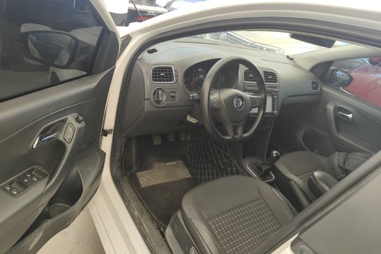 Used Volkswagen Polo 2014 1.4L Manual Comfort Edition Driver Seat