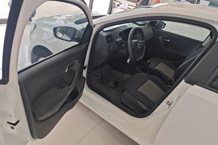 Used Volkswagen Polo 2014 1.4L Manual Fashion Edition Driver Seat