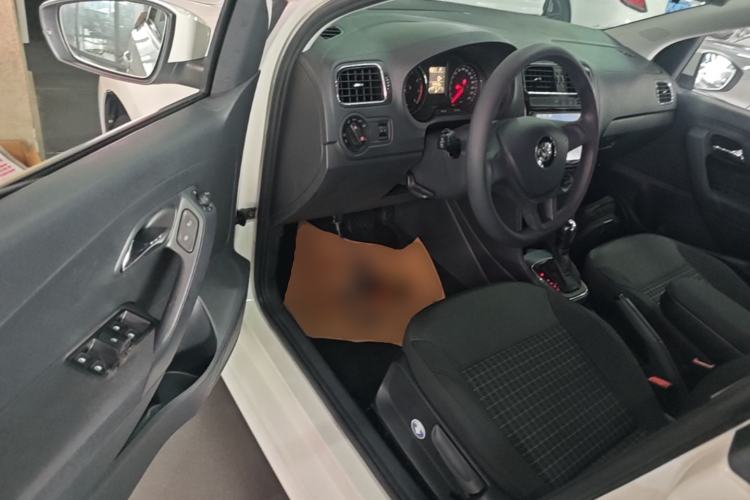 Used Volkswagen Polo 2014 1.6L Automatic Comfort Edition Driver Seat