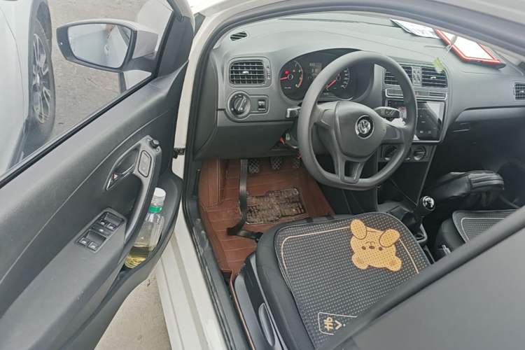 Used Volkswagen Polo 2014 1.4L Manual Fashion Edition Driver Seat