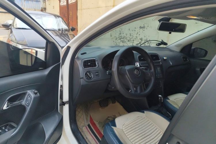 Used Volkswagen Polo 2014 1.6L Automatic Comfort Edition Driver Seat
