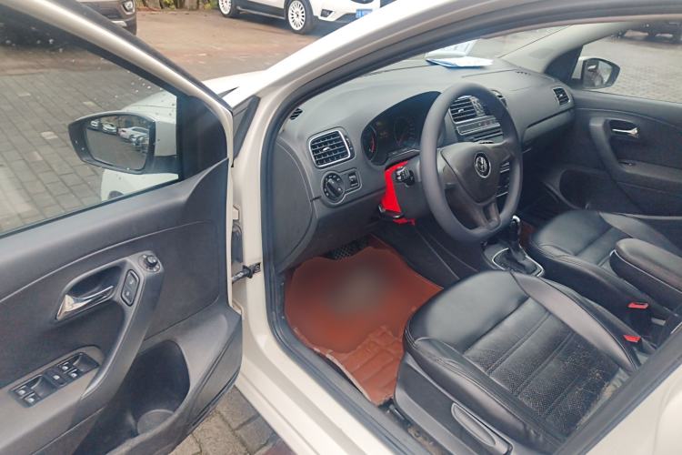 Used Volkswagen Polo 2014 1.6L Automatic Comfort Edition Driver Seat