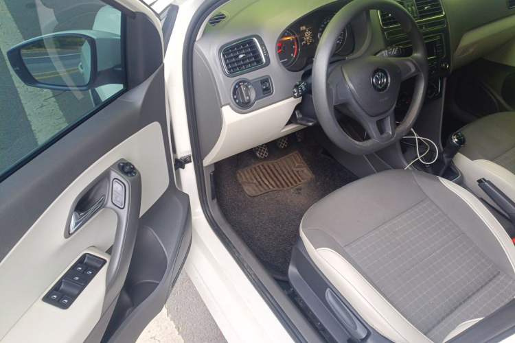 Used Volkswagen Polo 2014 1.4L Manual Comfort Edition Driver Seat