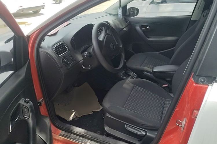 Used Volkswagen Polo 2014 1.6L Automatic Comfort Edition Driver Seat
