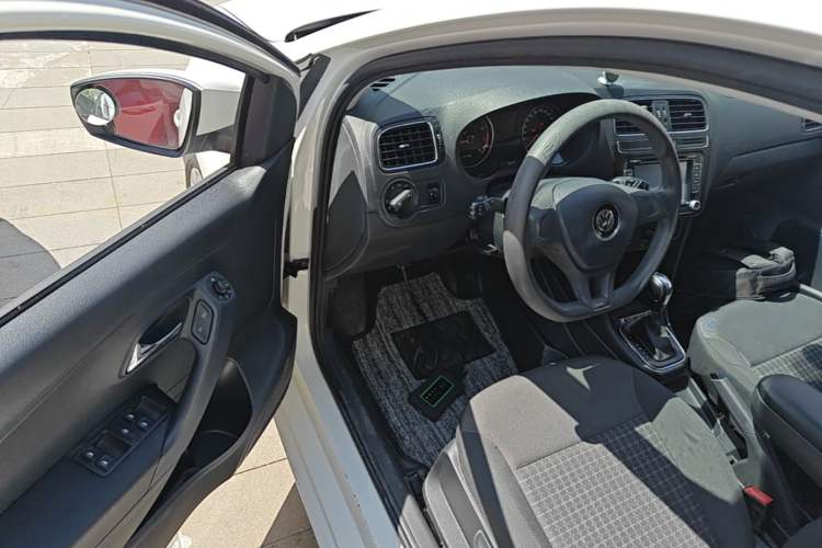 Used Volkswagen Polo 2014 1.6L Automatic Comfort Edition Driver Seat