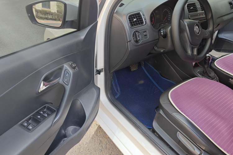 Used Volkswagen Polo 2014 1.6L Automatic Comfort Edition Driver Seat