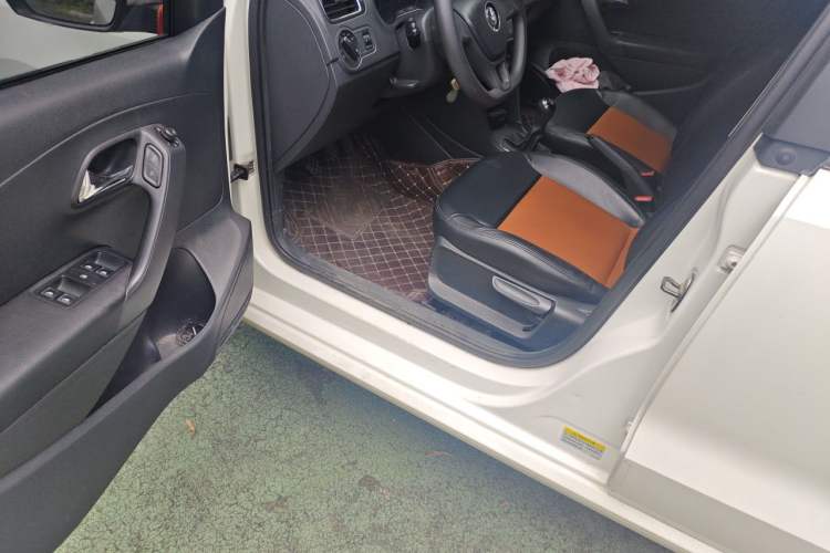 Used Volkswagen Polo 2014 1.4L Manual Comfort Edition Driver Seat