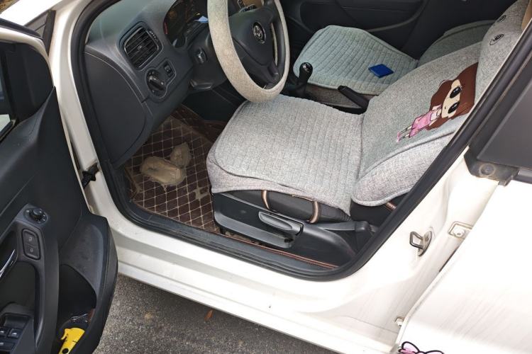 Used Volkswagen Polo 2014 1.4L Manual Fashion Edition Driver Seat
