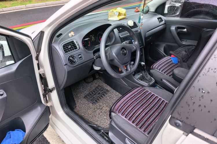 Used Volkswagen Polo 2014 1.6L Automatic Comfort Edition Driver Seat