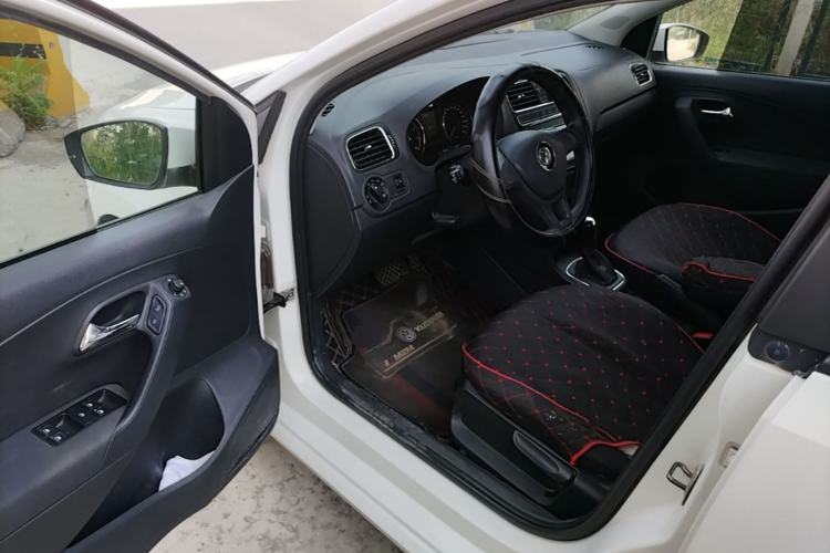 Used Volkswagen Polo 2014 1.4L Automatic Comfort Edition Driver Seat