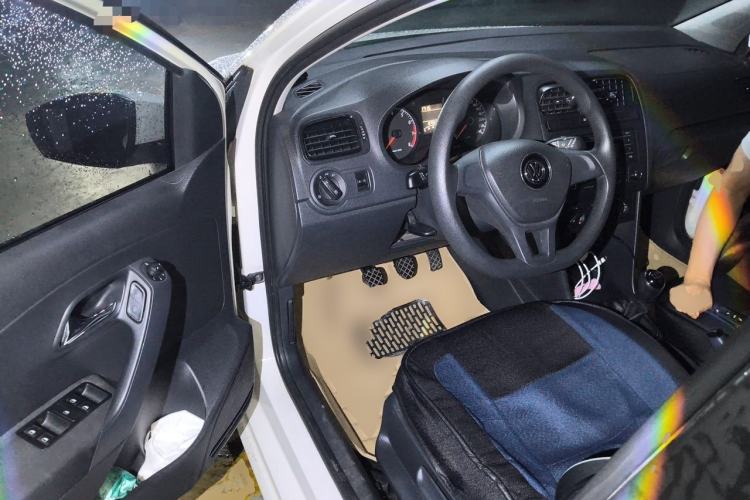 Used Volkswagen Polo 2014 1.4L Manual Fashion Edition Driver Seat