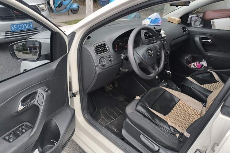 Used Volkswagen Polo 2014 1.6L Automatic Comfort Edition Driver Seat