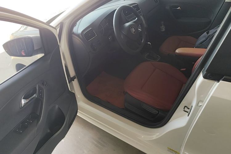 Used Volkswagen Polo 2014 1.4L Automatic Comfort Edition Driver Seat
