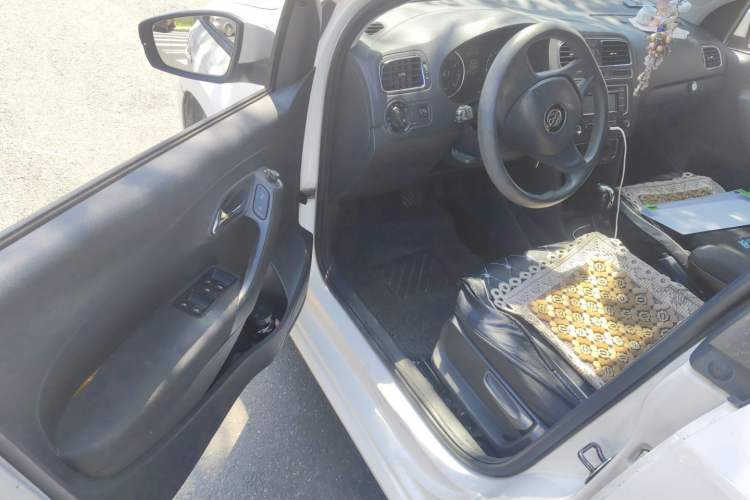 Used Volkswagen Polo 2014 1.4L Automatic Comfort Edition Driver Seat