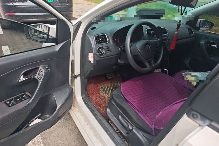 Used Volkswagen Polo 2014 1.6L Automatic Comfort Edition Driver Seat
