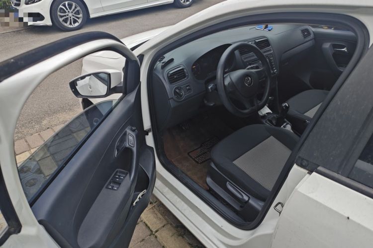 Used Volkswagen Polo 2014 1.4L Manual Fashion Edition Driver Seat