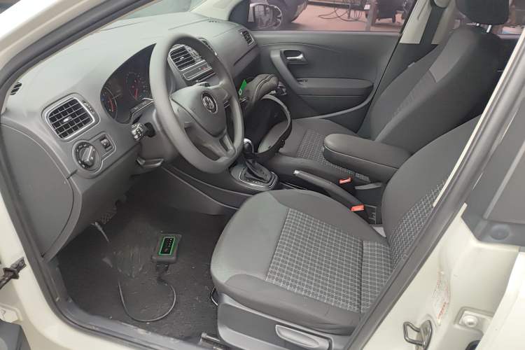 Used Volkswagen Polo 2014 1.6L Automatic Comfort Edition Driver Seat