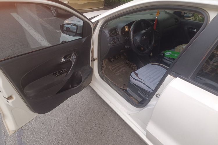 Used Volkswagen Polo 2014 1.4L Manual Fashion Edition Driver Seat