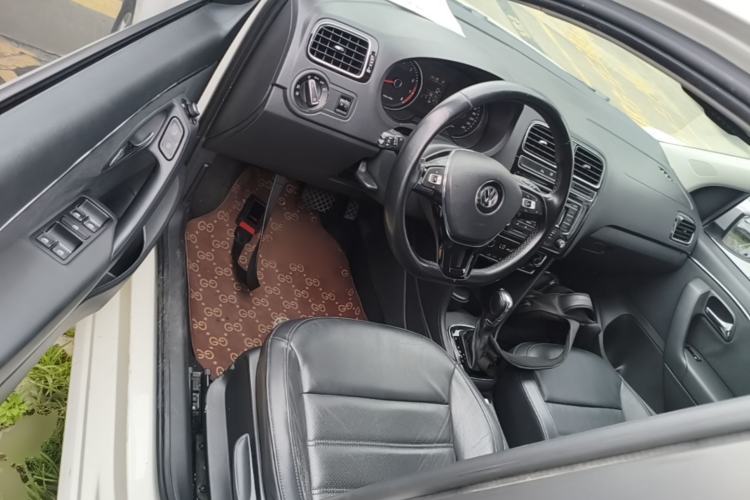 Used Volkswagen Polo 2014 1.6L Automatic Luxury Edition Driver Seat