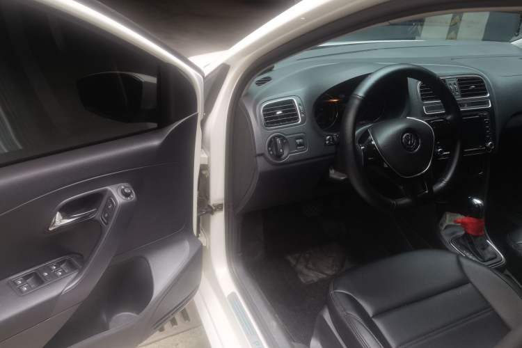 Used Volkswagen Polo 2014 1.4L Automatic Comfort Edition Driver Seat