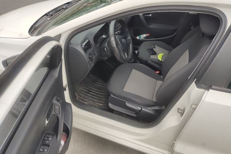 Used Volkswagen Polo 2014 1.4L Manual Fashion Edition Driver Seat