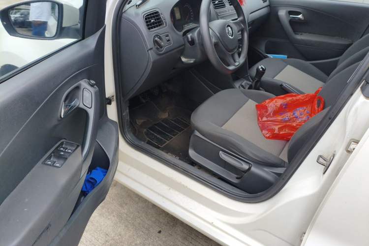 Used Volkswagen Polo 2014 1.4L Manual Fashion Edition Driver Seat