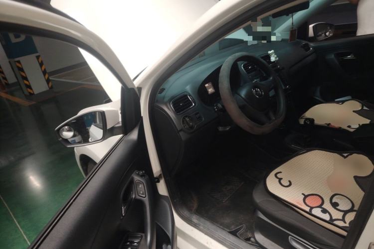 Used Volkswagen Polo 2014 1.6L Manual Comfort Edition Driver Seat