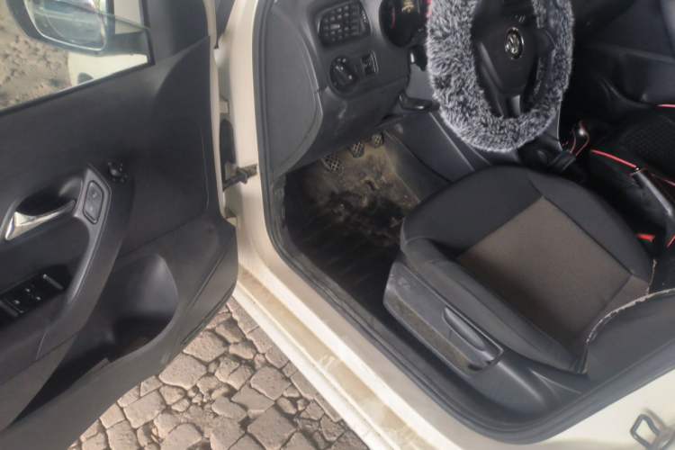 Used Volkswagen Polo 2014 1.4L Manual Fashion Edition Driver Seat