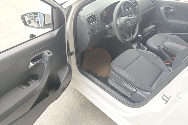 Used Volkswagen Polo 2014 1.4L Automatic Comfort Edition Driver Seat