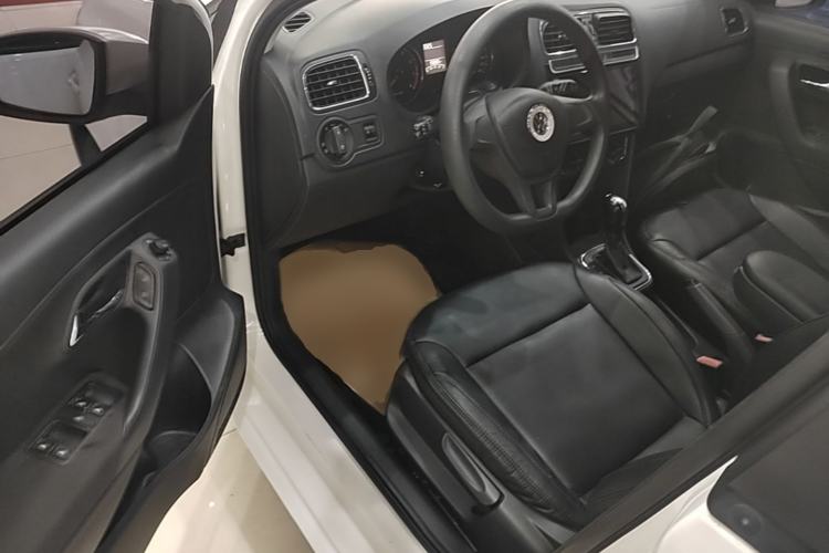 Used Volkswagen Polo 2014 1.4L Automatic Comfort Edition Driver Seat