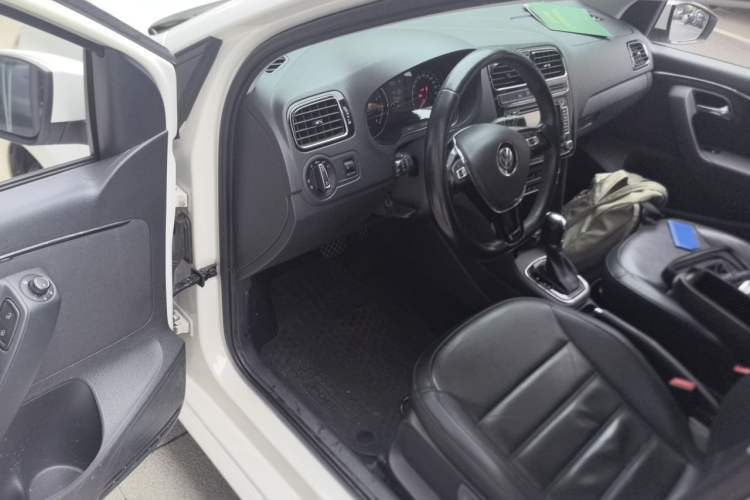 Used Volkswagen Polo 2014 1.6L Automatic Luxury Edition Driver Seat